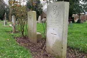 war graves in St Peters churchyard london colney